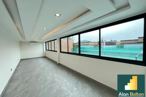 Casa de 4 dormitorios en Pattaya, Tailandia № 211381 - foto 11