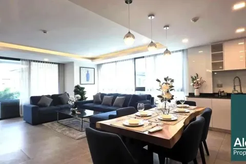 Condo on Jomtien Beach, Pattaya, Thailand, 3 bedrooms  № 211379