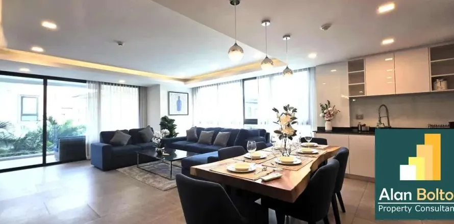 Condominio de 3 dormitorios en Jomtien Beach, Pattaya, Tailandia № 211379