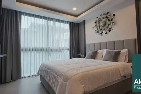 Condominio de 3 dormitorios en Jomtien Beach, Pattaya, Tailandia № 211379 - foto 2