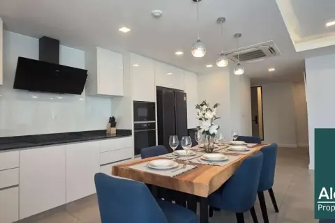 Condominio de 3 dormitorios en Jomtien Beach, Pattaya, Tailandia № 211379 - foto 11