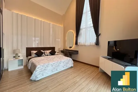 Casa de 4 dormitorios en Pattaya, Tailandia № 211380 - foto 3