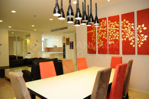 Condo in Bangkok, Thailand, 3 bedrooms № 184789 - photo 3