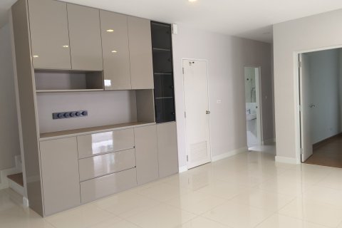 Дом в Ратхум Тхани, Таиланд с 4 спальнями  № 158573 - фото 5