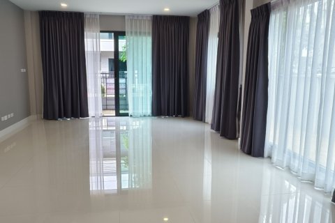 Дом в Ратхум Тхани, Таиланд с 4 спальнями  № 158573 - фото 7