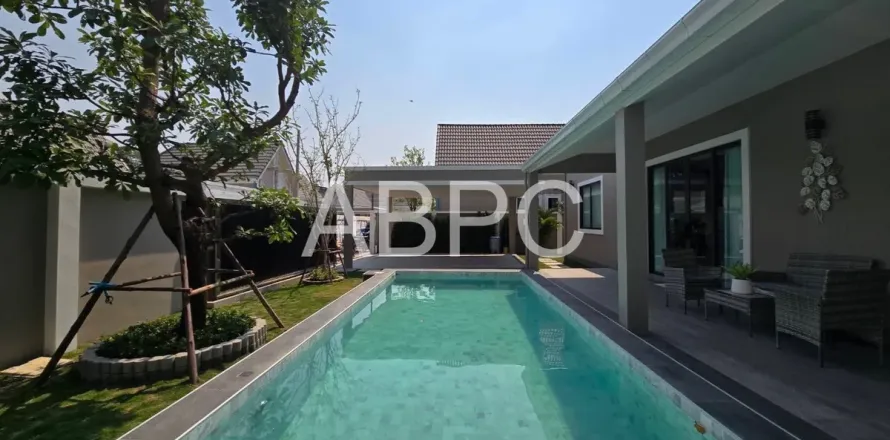 Casa de 3 dormitorios en Pattaya, Tailandia № 212020