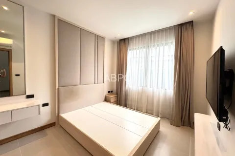 Casa de 4 dormitorios en Pattaya, Tailandia № 212016 - foto 6