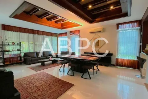 Casa de 3 dormitorios en Pattaya, Tailandia № 212022 - foto 6