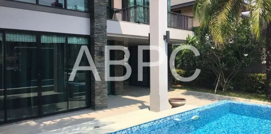 Casa de 3 dormitorios en Pattaya, Tailandia № 212021