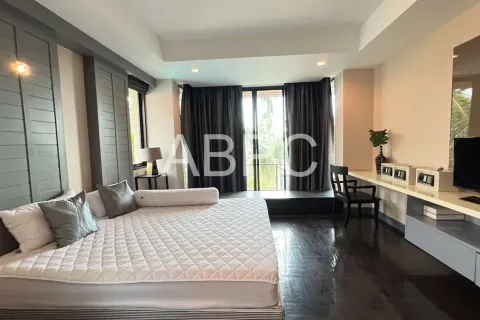 Casa de 3 dormitorios en Pattaya, Tailandia № 212021 - foto 13