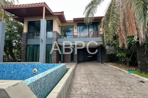 Casa de 3 dormitorios en Pattaya, Tailandia № 212021 - foto 6