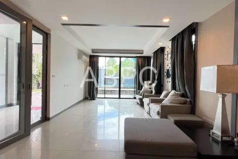 Casa de 3 dormitorios en Pattaya, Tailandia № 212021 - foto 12