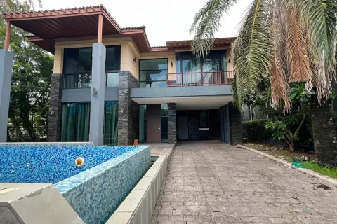 Casa de 3 dormitorios en Pattaya, Tailandia № 212021 - foto 28