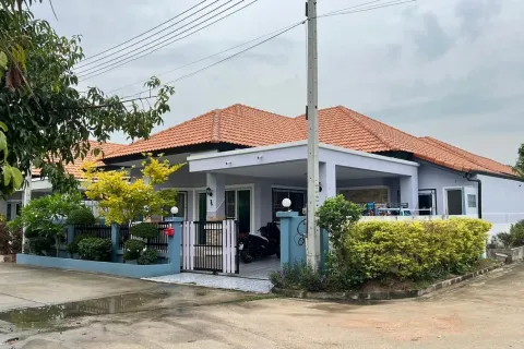Casa de 3 dormitorios en Pattaya, Tailandia № 212017 - foto 10