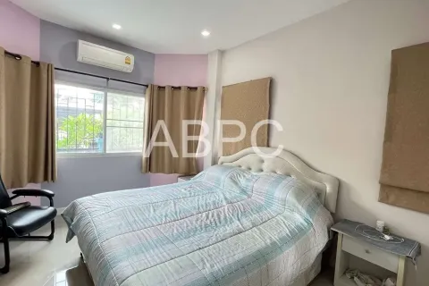 Casa de 3 dormitorios en Pattaya, Tailandia № 212017 - foto 7