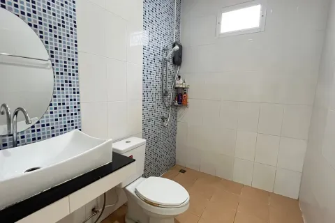 Casa de 3 dormitorios en Pattaya, Tailandia № 212017 - foto 15
