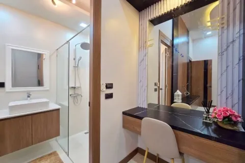 Casa de 3 dormitorios en Pattaya, Tailandia № 212018 - foto 25