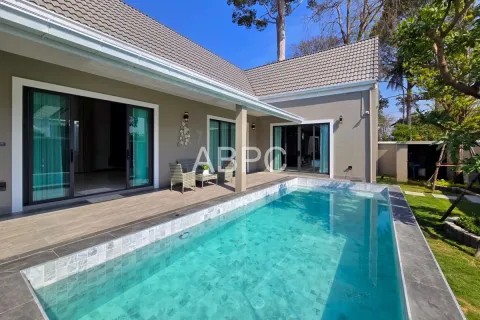Casa de 3 dormitorios en Pattaya, Tailandia № 212018 - foto 10