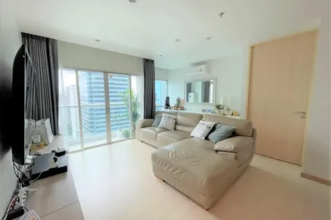 Кондоминиум с 3 спальнями в Банг Раке, Бангкок, Таиланд № 164521 - фото 1