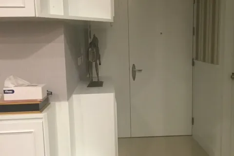 Кондоминиум с 2 спальнями в Патхум Ване, Бангкок, Таиланд № 164523 - фото 2