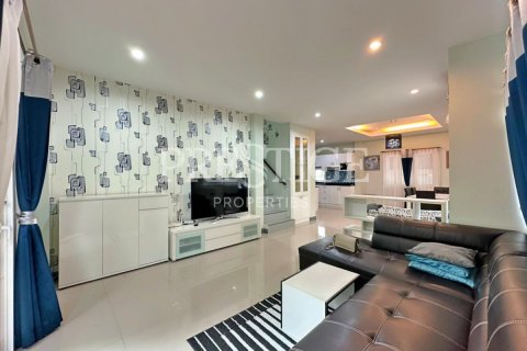 Haus in Pattaya, Thailand 3 Schlafzimmer № 220683 - Foto 4