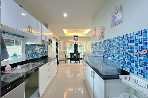 Haus in Pattaya, Thailand 3 Schlafzimmer № 220683 - Foto 11