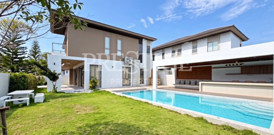 Haus in Pattaya, Thailand 4 Schlafzimmer № 220679