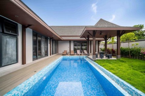 Villa in Phuket, Thailand 3 bedrooms № 168910 - photo 6
