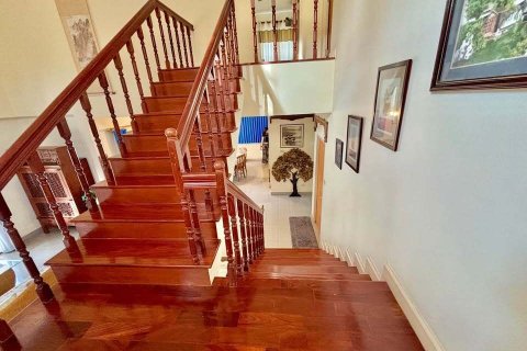 House in Phuket, Thailand 4 bedrooms № 168914 - photo 20