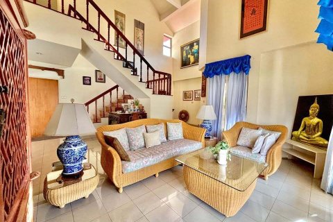 House in Phuket, Thailand 4 bedrooms № 168914 - photo 13