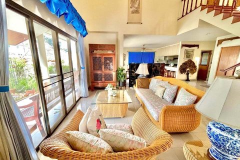 House in Phuket, Thailand 4 bedrooms № 168914 - photo 17