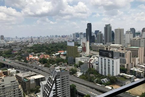 Condo in Bangkok, Thailand, 2 bedrooms  № 134700 - photo 8