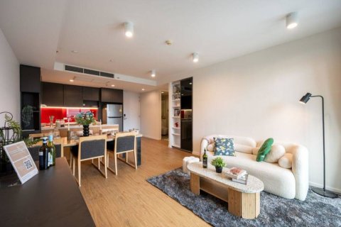 Condo in Bangkok, Thailand, 3 bedrooms № 134699 - photo 6