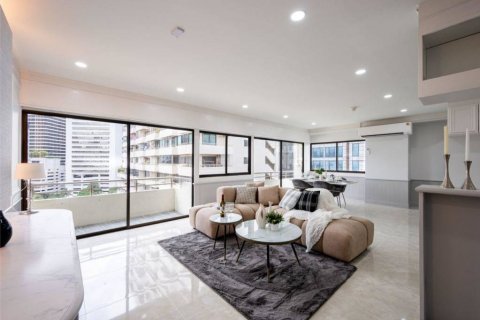 Condo à Khlong Toei, Bangkok, Thaïlande, 2 chambres  № 134697 - photo 4