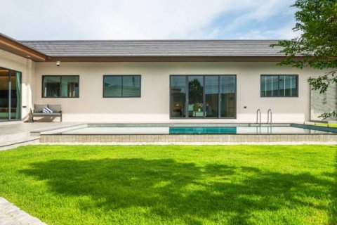 Вилла в Банг Ламунге, Таиланд с 4 спальнями  № 134703 - фото 1