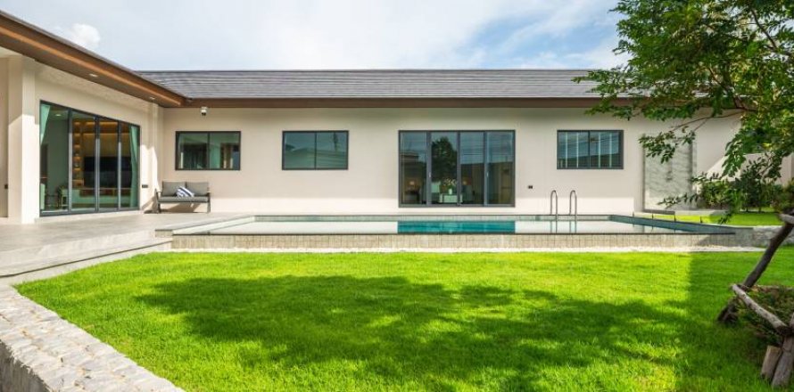 Вилла в Банг Ламунге, Таиланд с 4 спальнями  № 134703