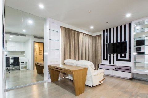 Condo à Ratchathewi, Bangkok, Thaïlande, 2 chambres № 200635 - photo 1