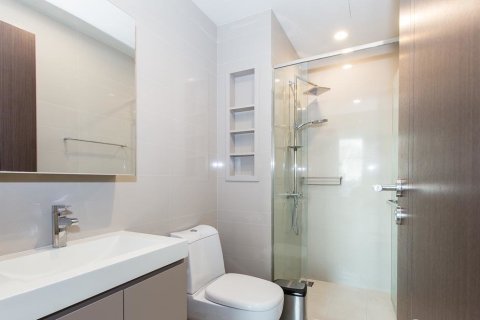 Condo à Ratchathewi, Bangkok, Thaïlande, 2 chambres № 200635 - photo 9