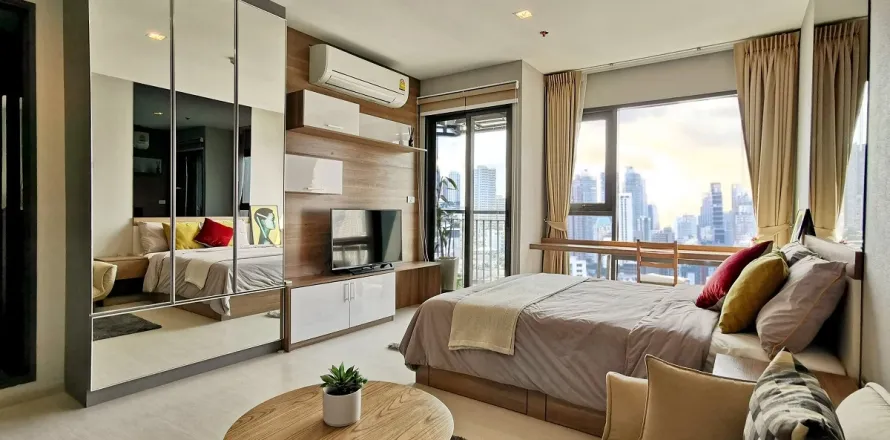 Studio dans le Condo à Watthana, Bangkok, Thaïlande № 200631
