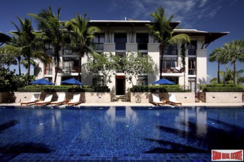 Apartment in Ko Kaeo, Thailand 3 bedrooms № 194010