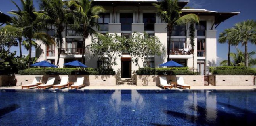 Apartment in Ko Kaeo, Thailand 3 bedrooms № 194010