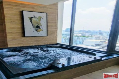 Apartment in Bangkok, Thailand 1 bedroom № 194008 - photo 5