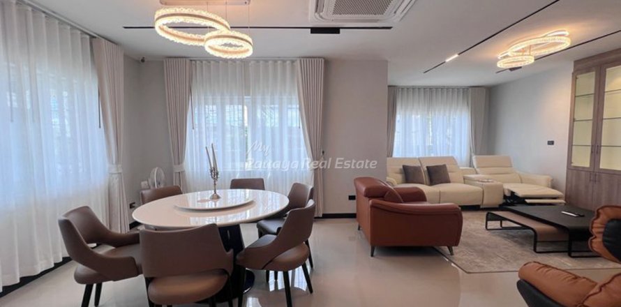 House in Bang Lamung, Thailand 5 bedrooms № 178977