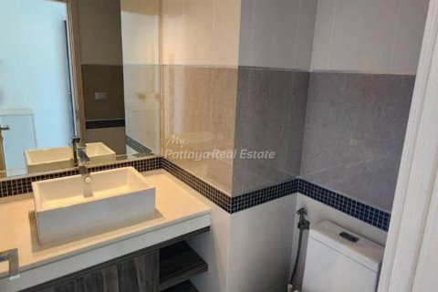 Condo in Pattaya, Thailand, 1 bedroom № 178976 - photo 7