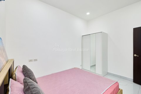 House in Pattaya, Thailand 3 bedrooms № 178979 - photo 21