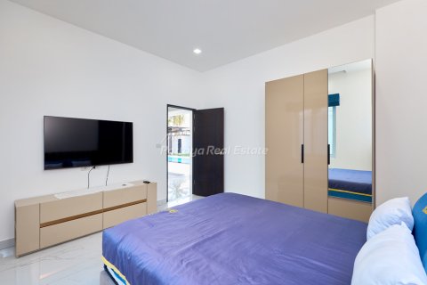 House in Pattaya, Thailand 3 bedrooms № 178979 - photo 9