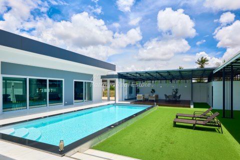House in Pattaya, Thailand 3 bedrooms № 178979 - photo 28