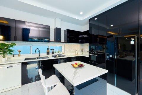 House in Pattaya, Thailand 3 bedrooms № 178979 - photo 4