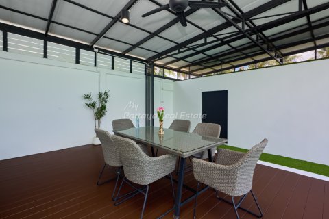 House in Pattaya, Thailand 3 bedrooms № 178979 - photo 28