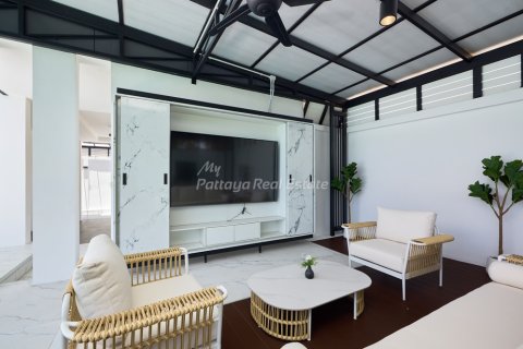 House in Pattaya, Thailand 3 bedrooms № 178979 - photo 27